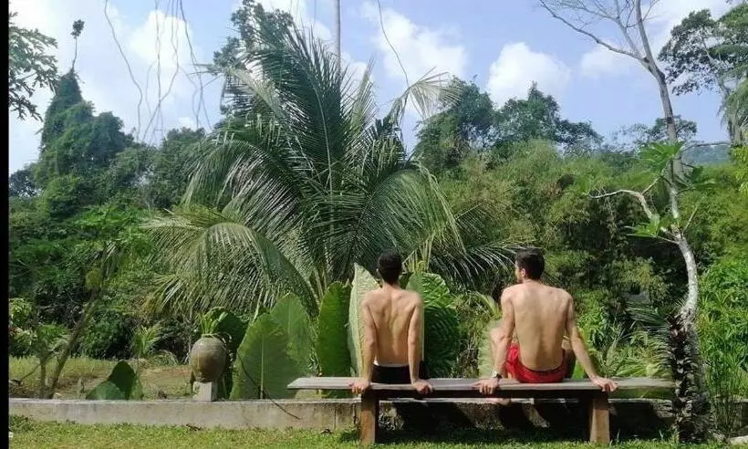 Hotelli Baan Hinlad Home And Hostel