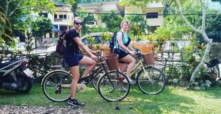 Hotelli Baan Hinlad Home And Hostel