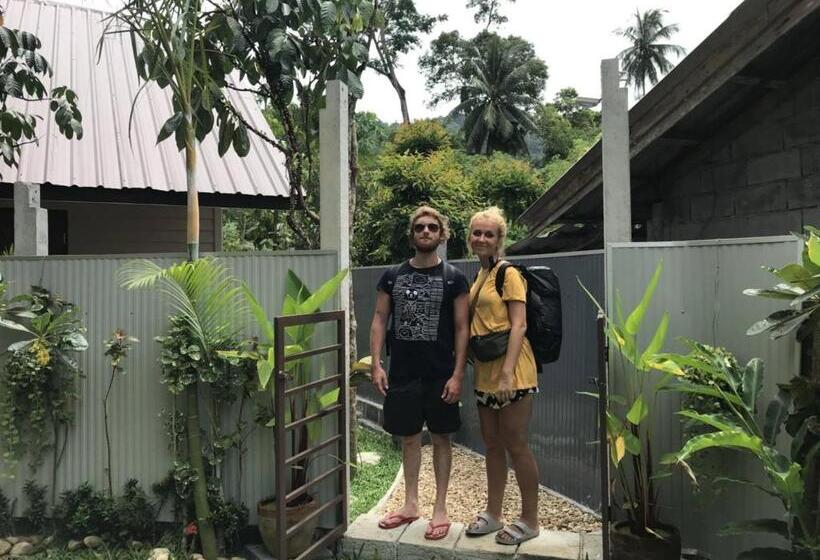 호텔 Baan Hinlad Home And Hostel