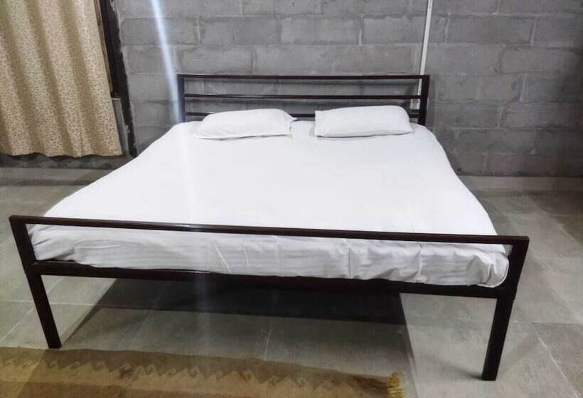 בית מלון כפרי Camp Bliss Ranikhet