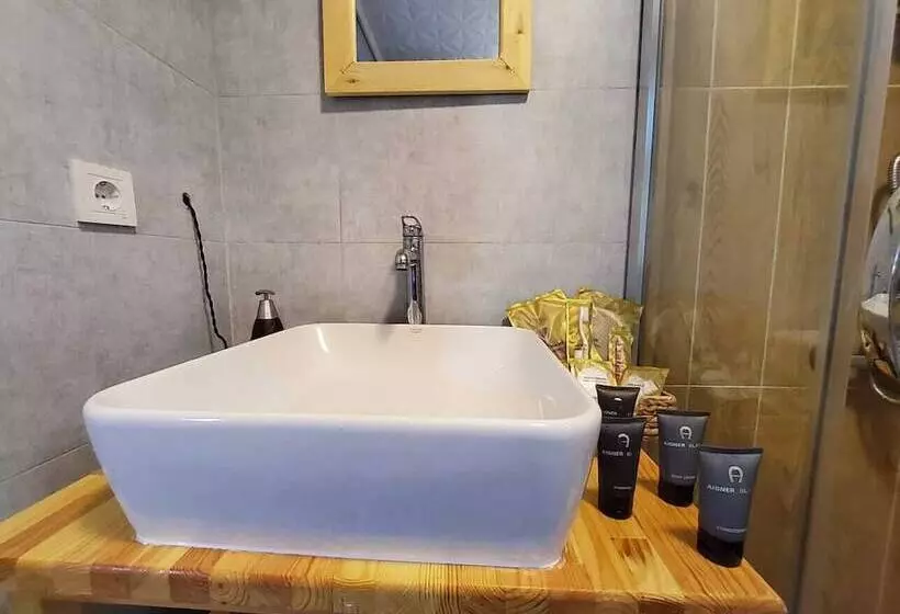 هتل Woodstock Alaçatı