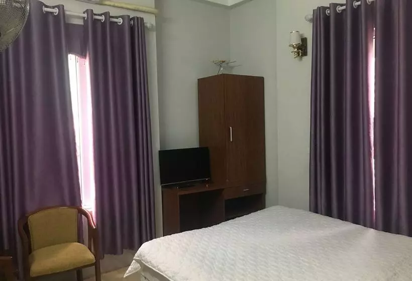 Huy Hoang Airport Hotel