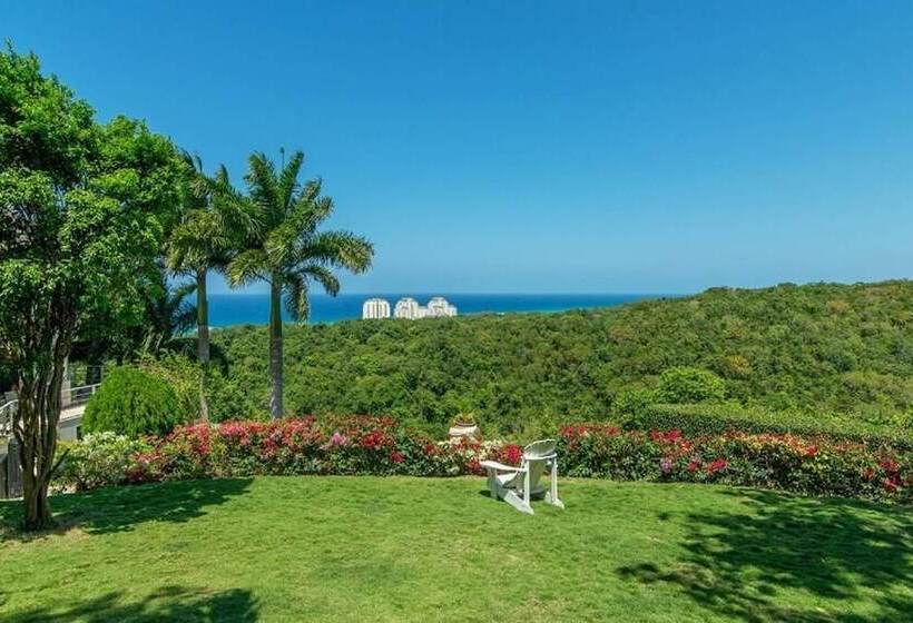 Nianna Luxurious Villa