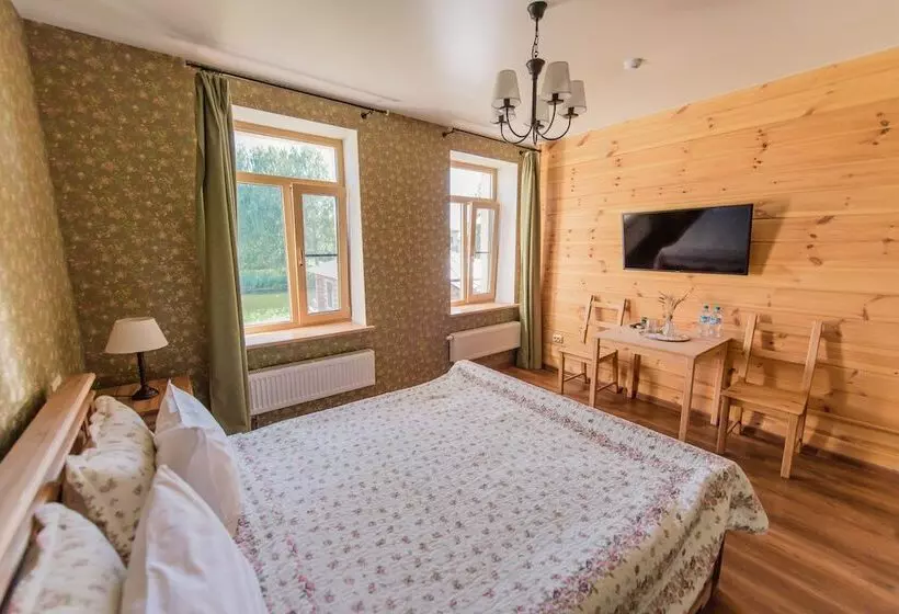 ペンション Dacha Beliy Bereg