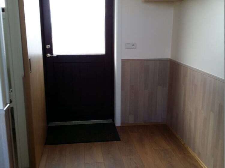 پانسیون Guesthouse Stöng And Cottages