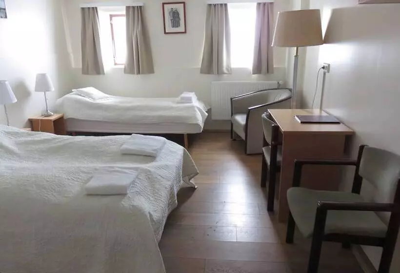 پانسیون Guesthouse Stöng And Cottages