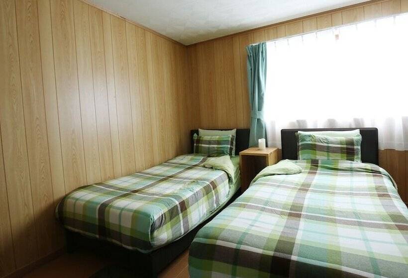 پانسیون Star Light Terrace Teruya