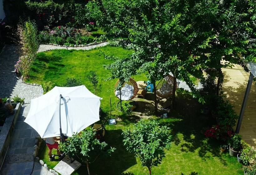 Dali Five Elements Hostel