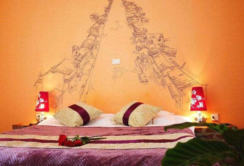 Dali Five Elements Hostel