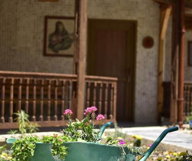 تختخواب و صبحانه Likya Adrasan