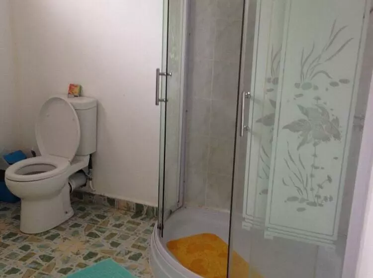 مسافرخانه Oasis Vacances