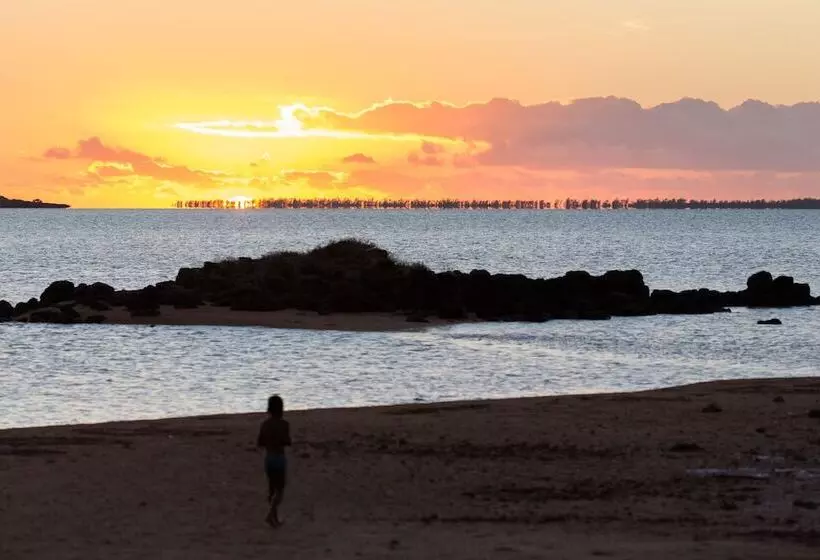 مسافرخانه Oasis Vacances