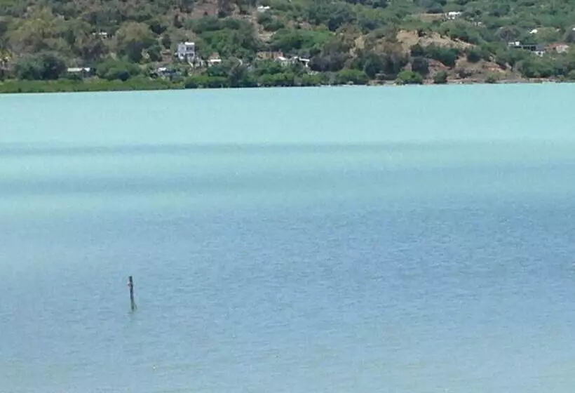 مسافرخانه Oasis Vacances