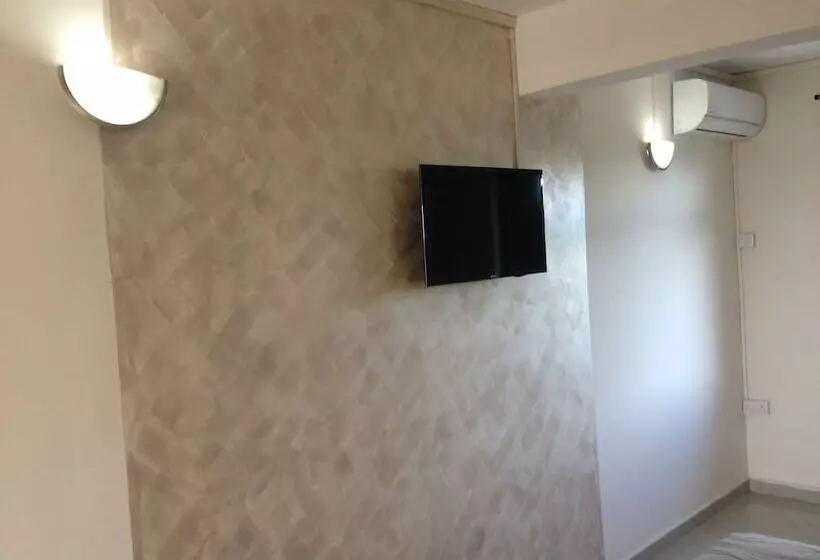 مسافرخانه Oasis Vacances