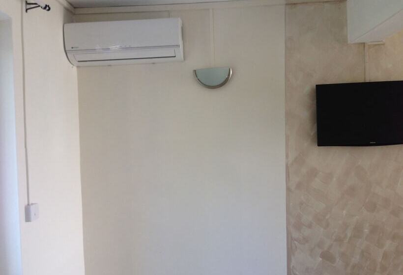 Hostal Oasis Vacances