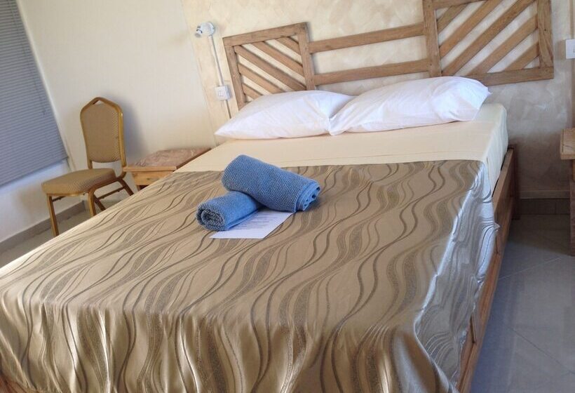 Hostal Oasis Vacances