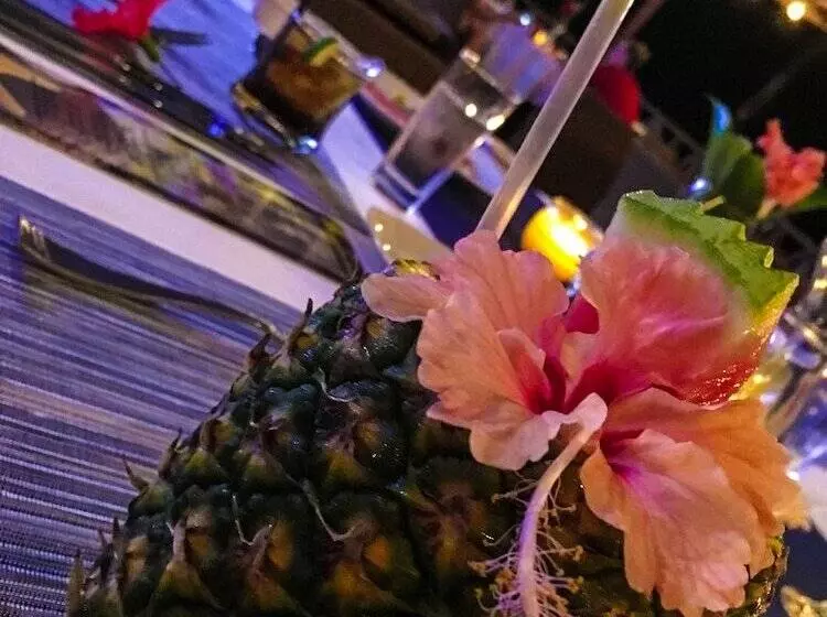 Hotelli Azul Paradise Resort