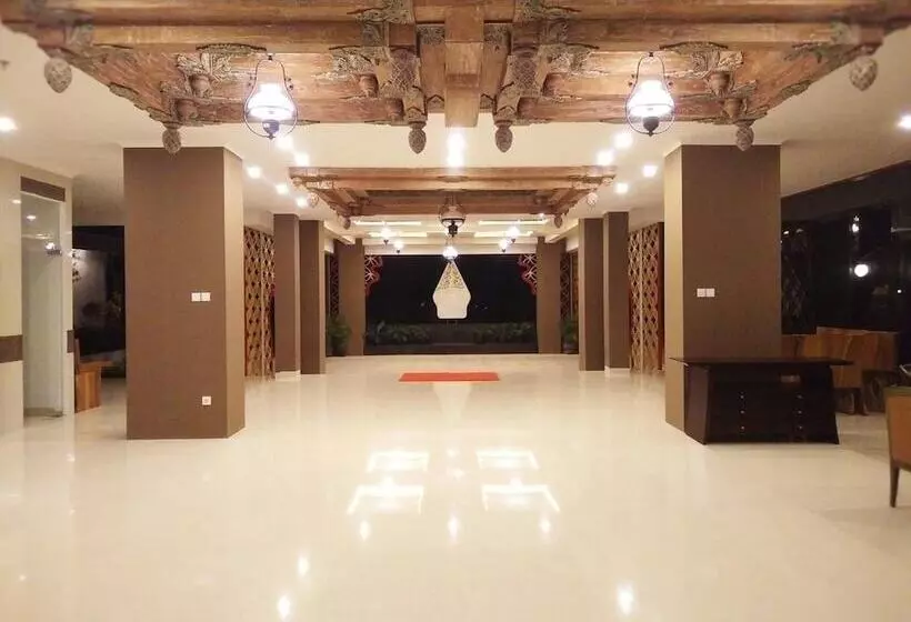 Hotelli Java Village Resort