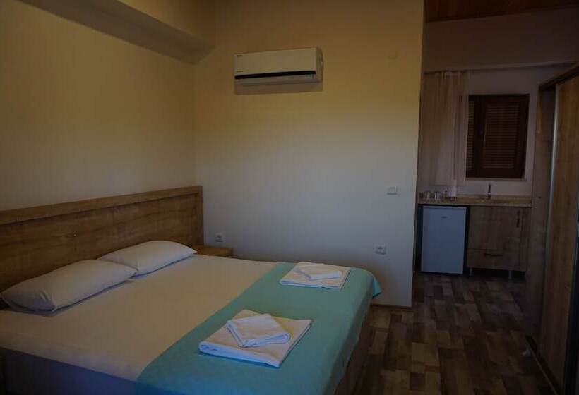 هتل Laz Koyu Konukevi