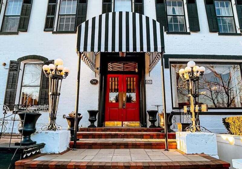 فندق Maxwell Mansion