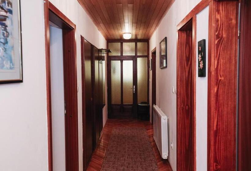 پانسیون Apartments & Rooms Peranic