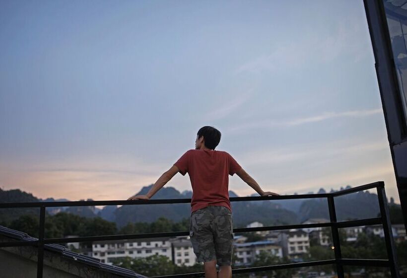 Отель 張家界武陵源北岸輕奢客棧 森林公園店