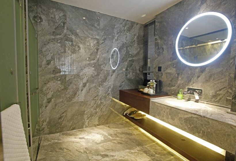 Отель 張家界武陵源北岸輕奢客棧 森林公園店