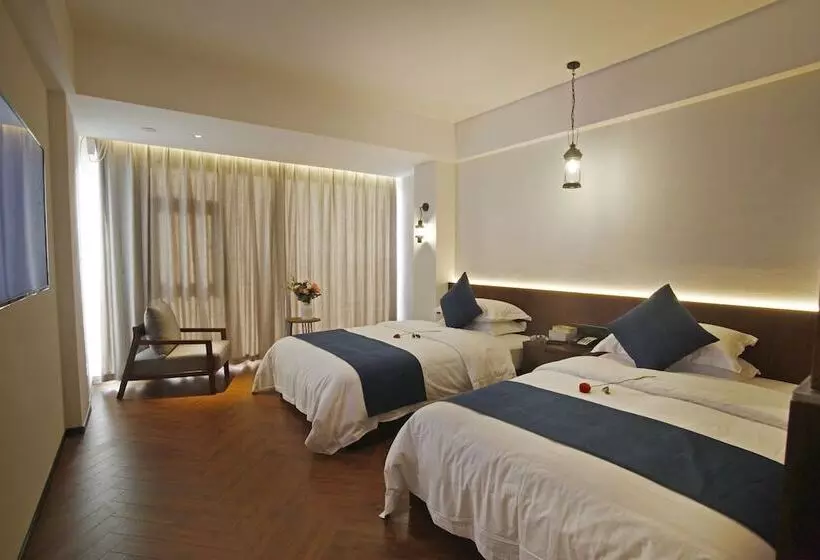 Hotelli 張家界武陵源北岸輕奢客棧 森林公園店