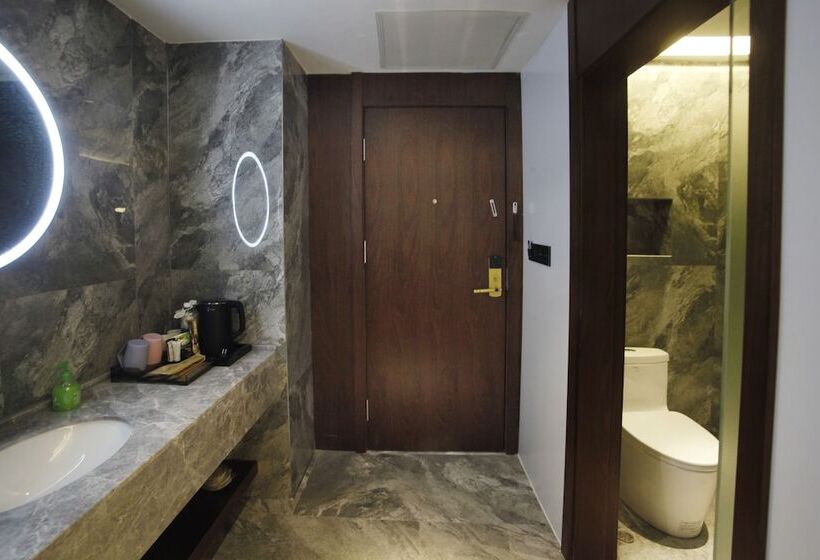 Отель 張家界武陵源北岸輕奢客棧 森林公園店