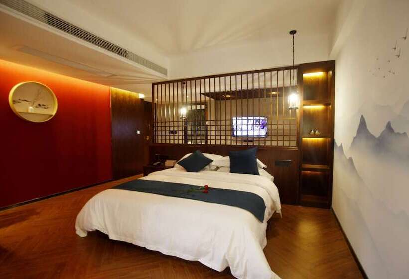 Отель 張家界武陵源北岸輕奢客棧 森林公園店