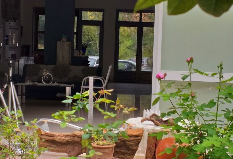 Alexiou Apartments Blue