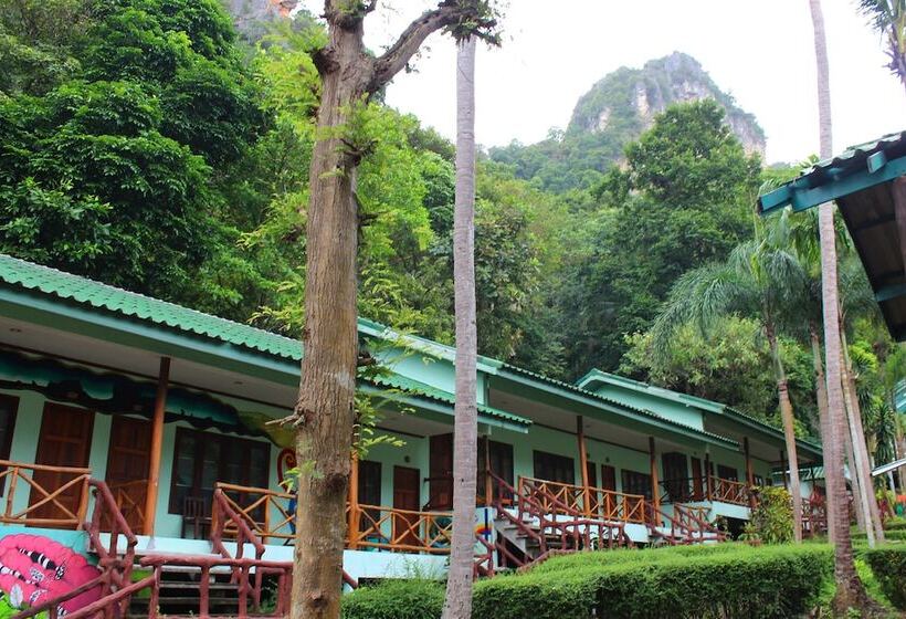 هتل Chill Out Bar And Bungalows