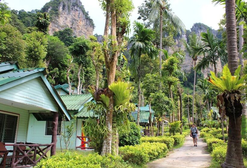 هتل Chill Out Bar And Bungalows