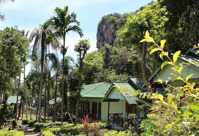 هتل Chill Out Bar And Bungalows