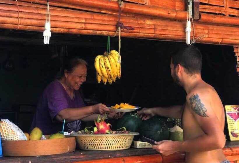 هتل Chill Out Bar And Bungalows