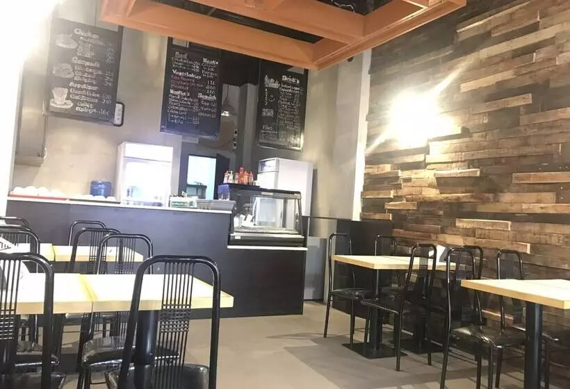 Hotelli Krishatel Leisure Inn