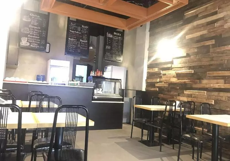 Hotelli Krishatel Leisure Inn