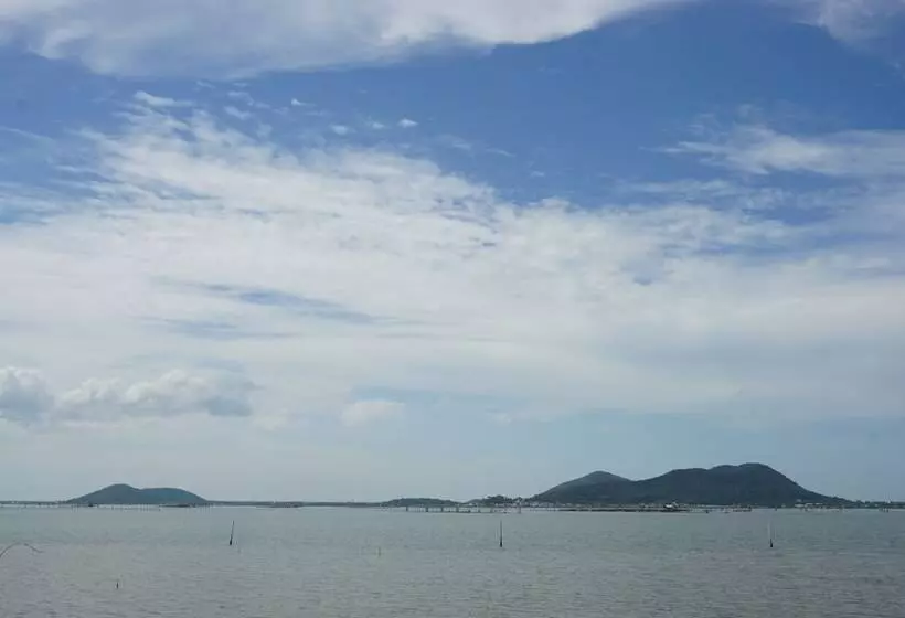 هتل Ruean Mai Chaylay Songkhla