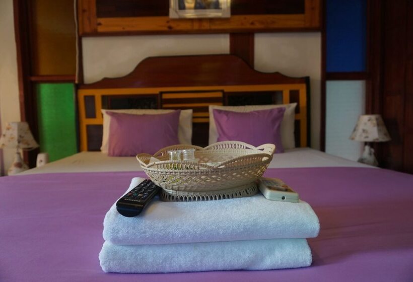 בית מלון כפרי Ruean Mai Chaylay Songkhla