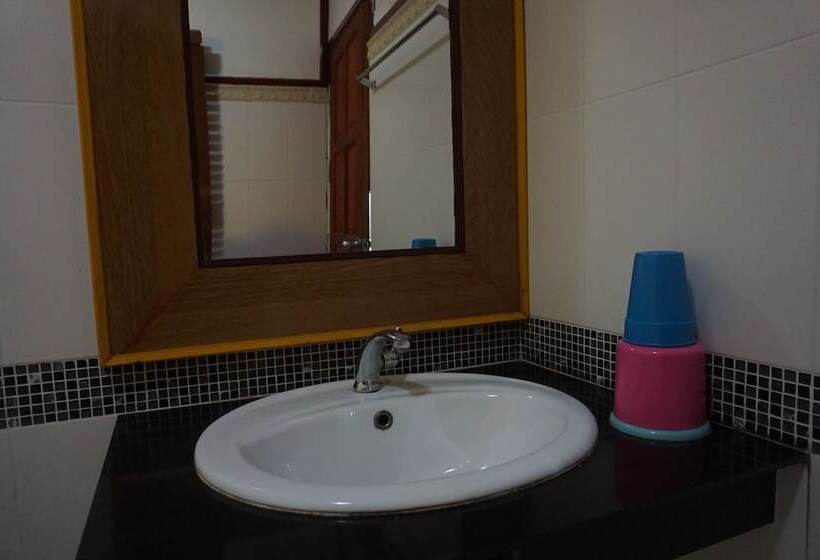 בית מלון כפרי Ruean Mai Chaylay Songkhla