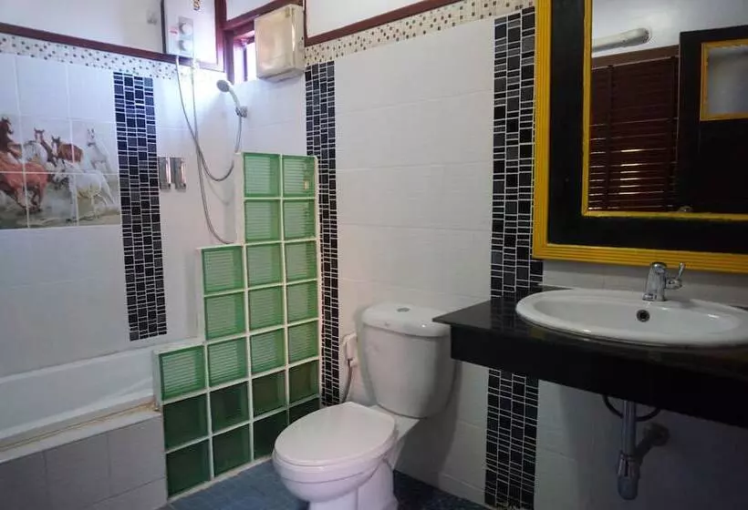 هتل Ruean Mai Chaylay Songkhla