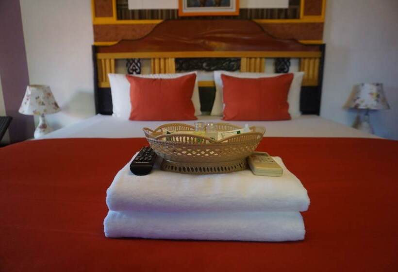 בית מלון כפרי Ruean Mai Chaylay Songkhla