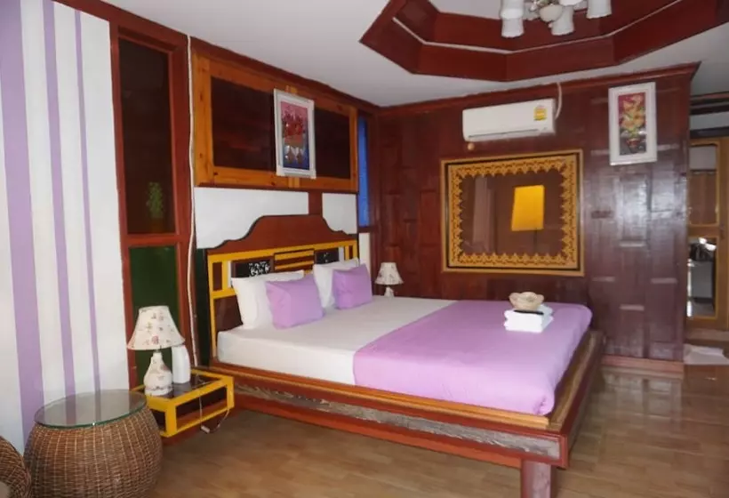 هتل Ruean Mai Chaylay Songkhla