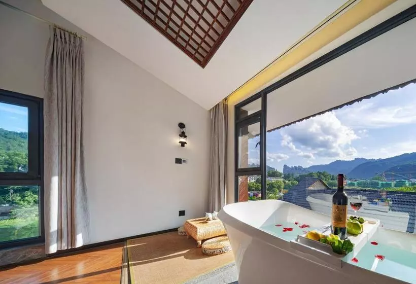 Hotelli 張家界武陵源北岸輕奢客棧 森林公園店