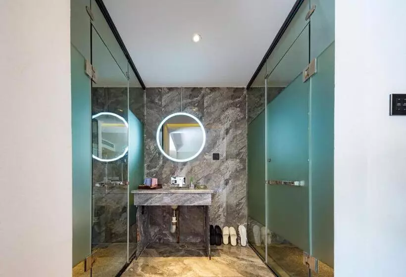 Hotelli 張家界武陵源北岸輕奢客棧 森林公園店