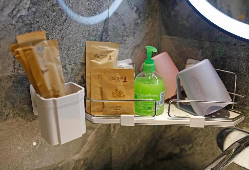 Отель 張家界武陵源北岸輕奢客棧 森林公園店