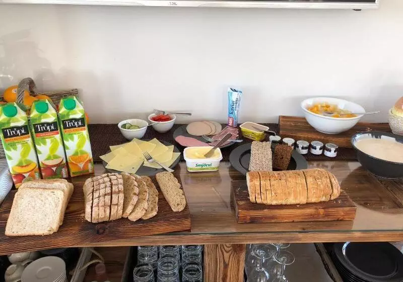 پانسیون Hrafnavellir Guest House