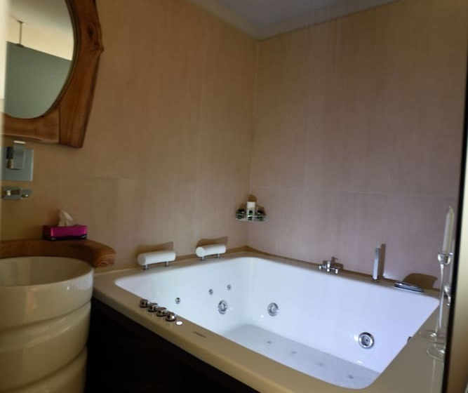 Pensió Magnifique Luxury Suites