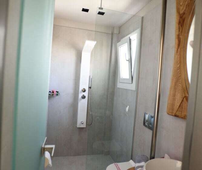 Pensió Magnifique Luxury Suites