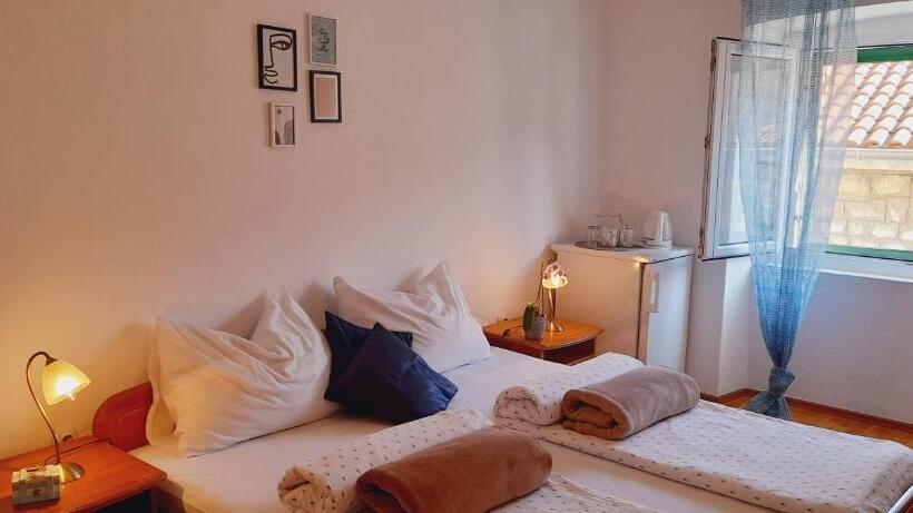 پانسیون Pansion Ivan & Ivana